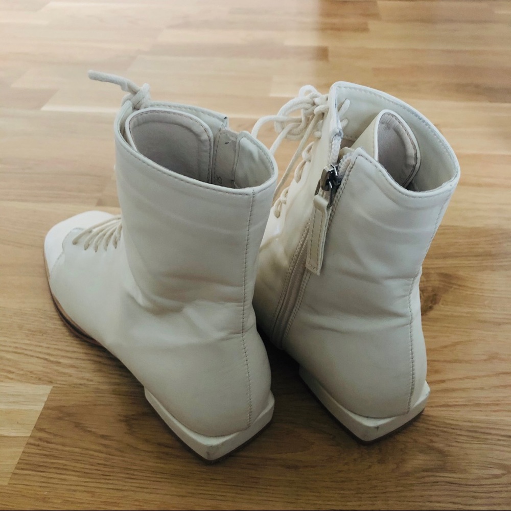 White Boots - Picture 3 of 3